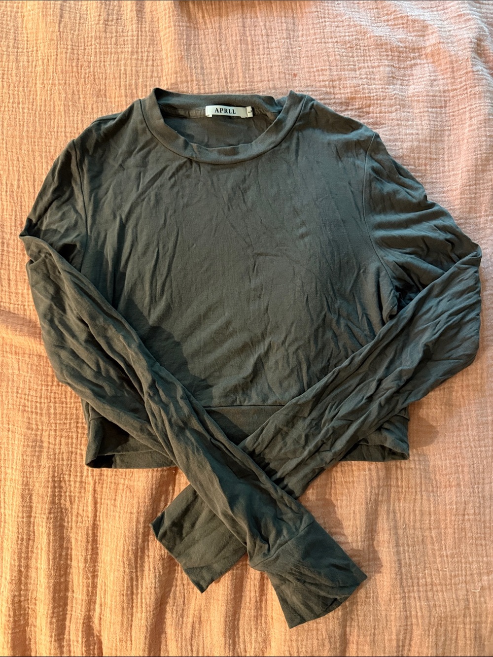 April Long-Sleeve Crop Top in Grey